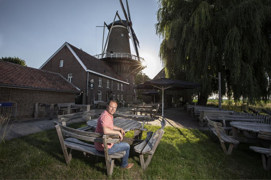 Igor Stel ging alleen even luisteren... Tien dagen later is hij uitbater van de Hompesche Molen